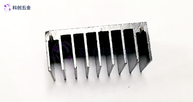 五金沖壓加工行業(yè)持續(xù)提高自動(dòng)化水平，降低生產(chǎn)成本